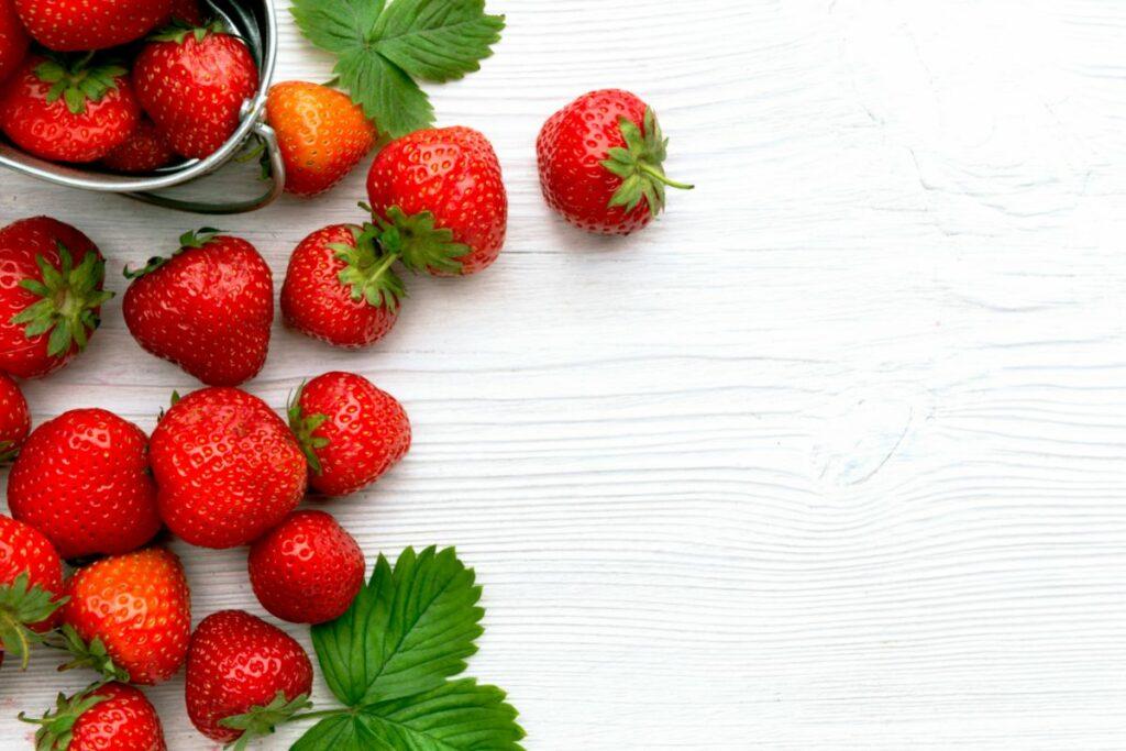 How To Tell If Strawberries Are Bad Evergreen Blooming