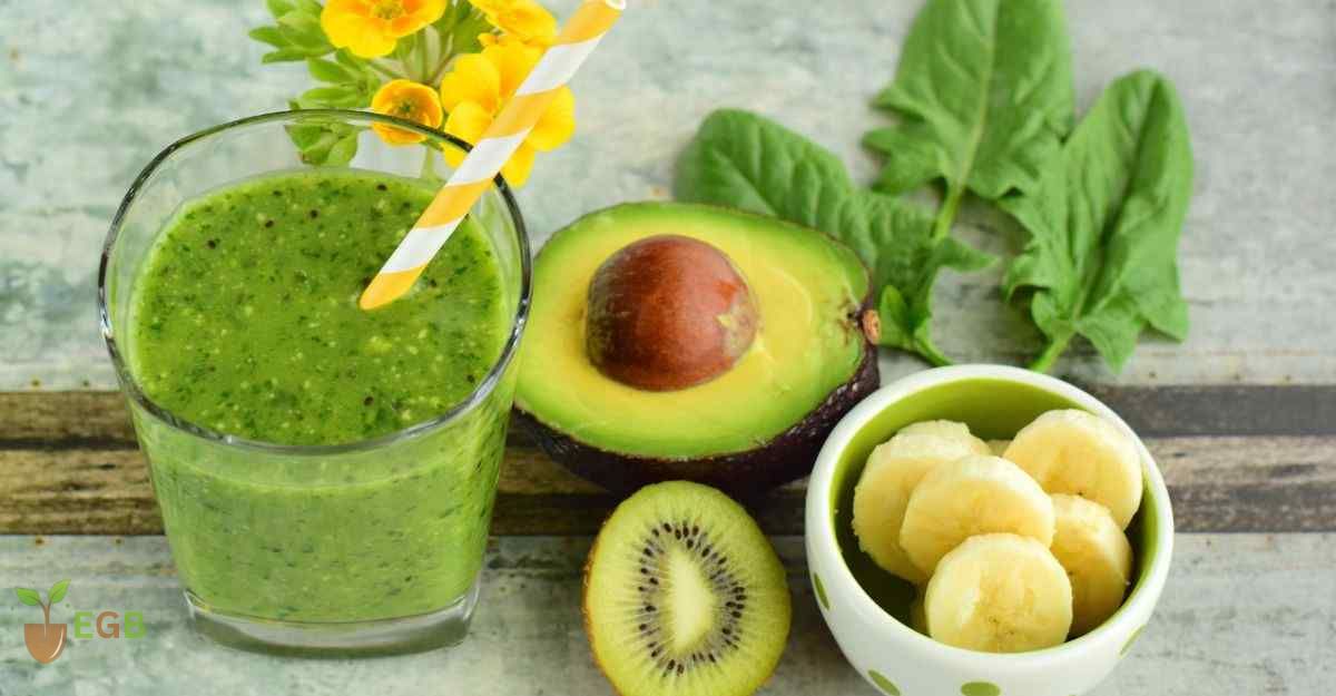 Kiwi, Banana and Avo Smoothie